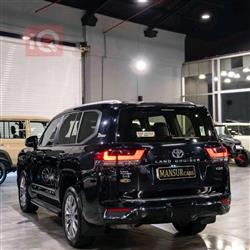 تۆیۆتا لاند کروزەر